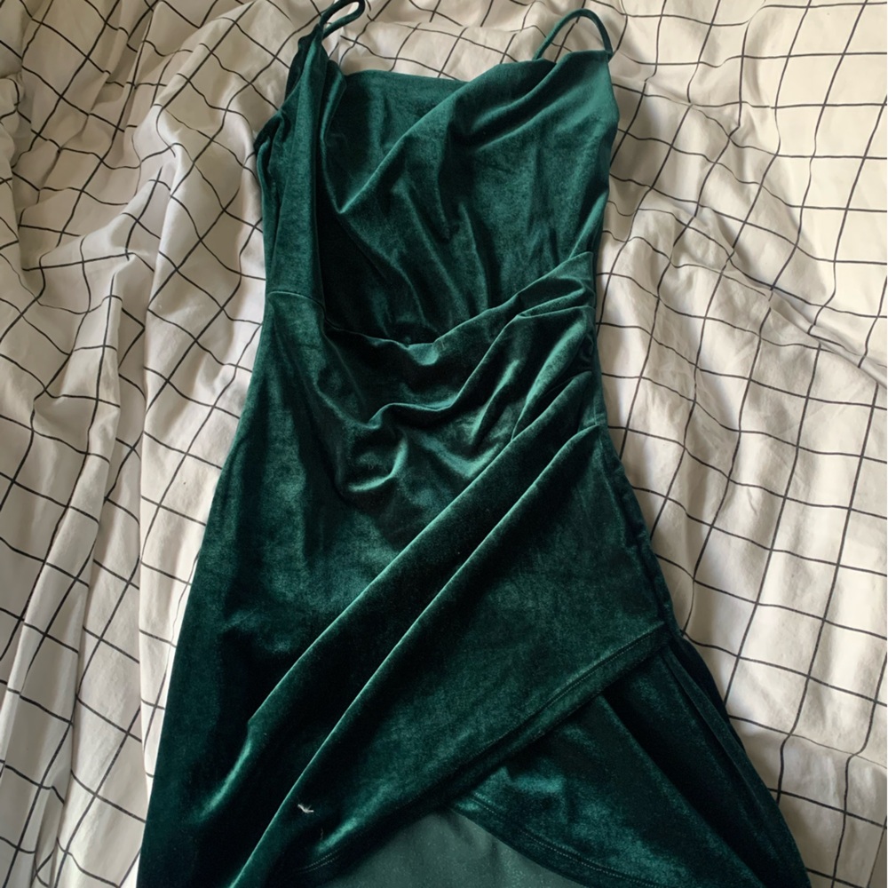 velvet windsor hoco dress!!